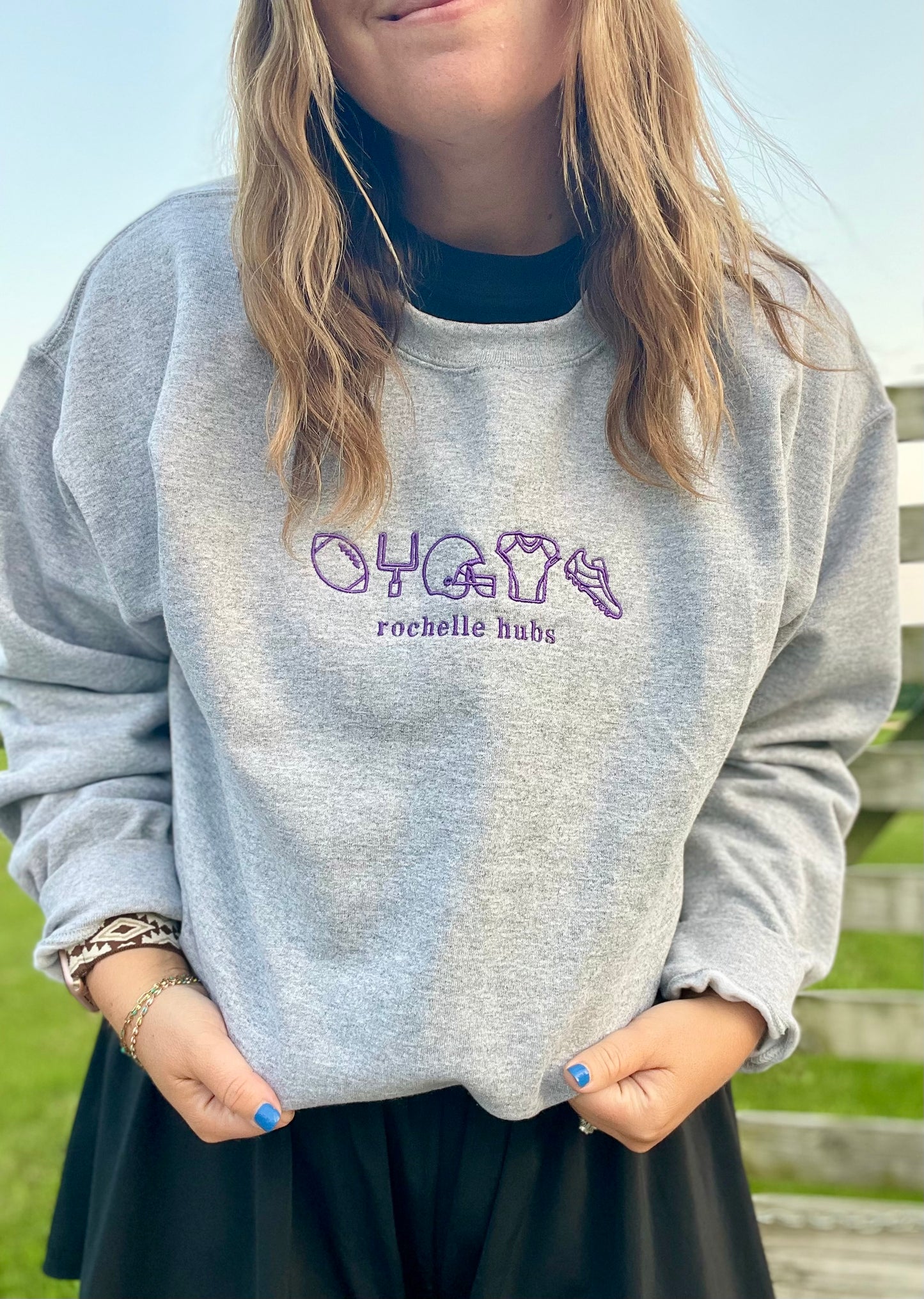 Rochelle Hubs Embroidered Crew