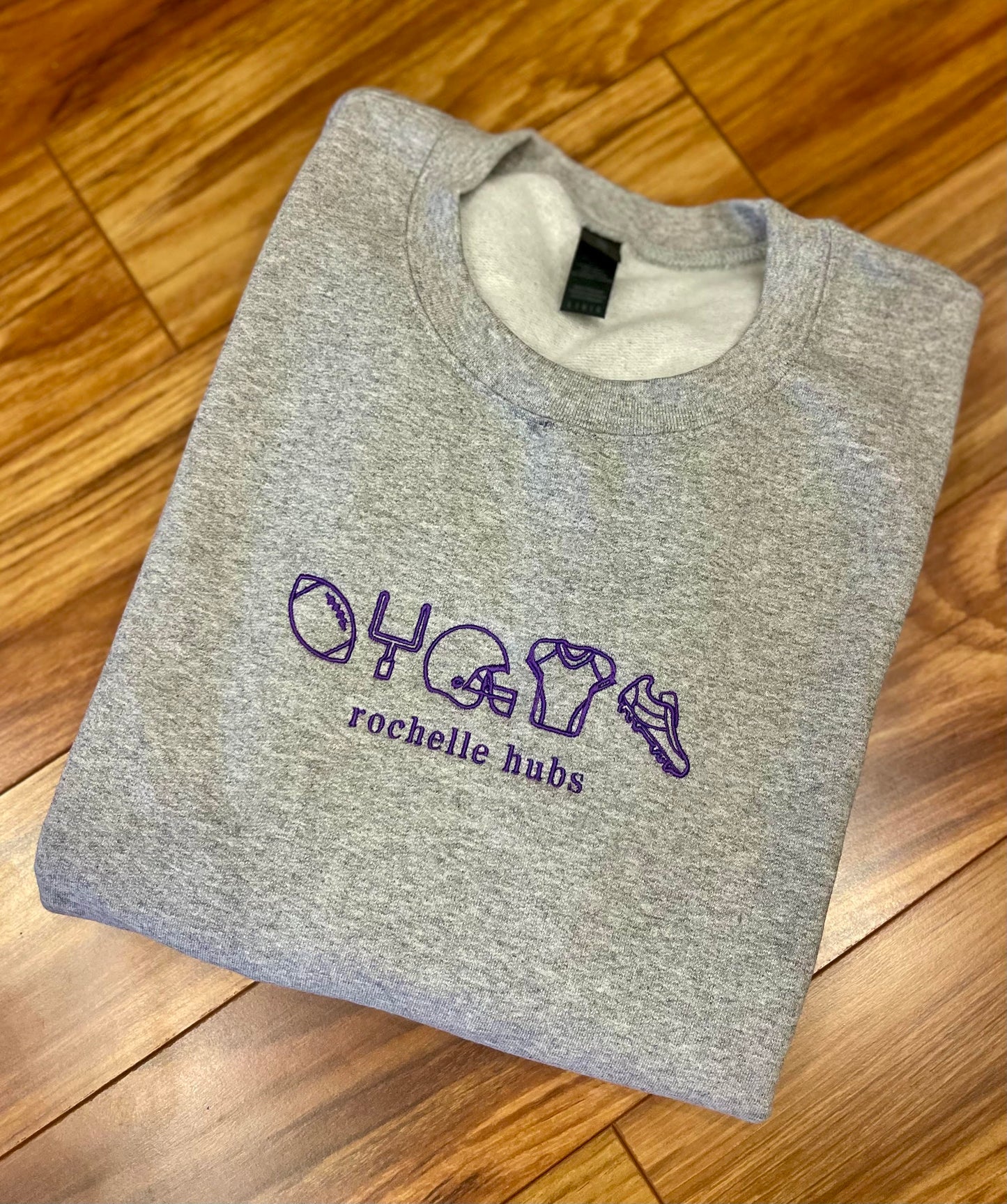 Rochelle Hubs Embroidered Crew